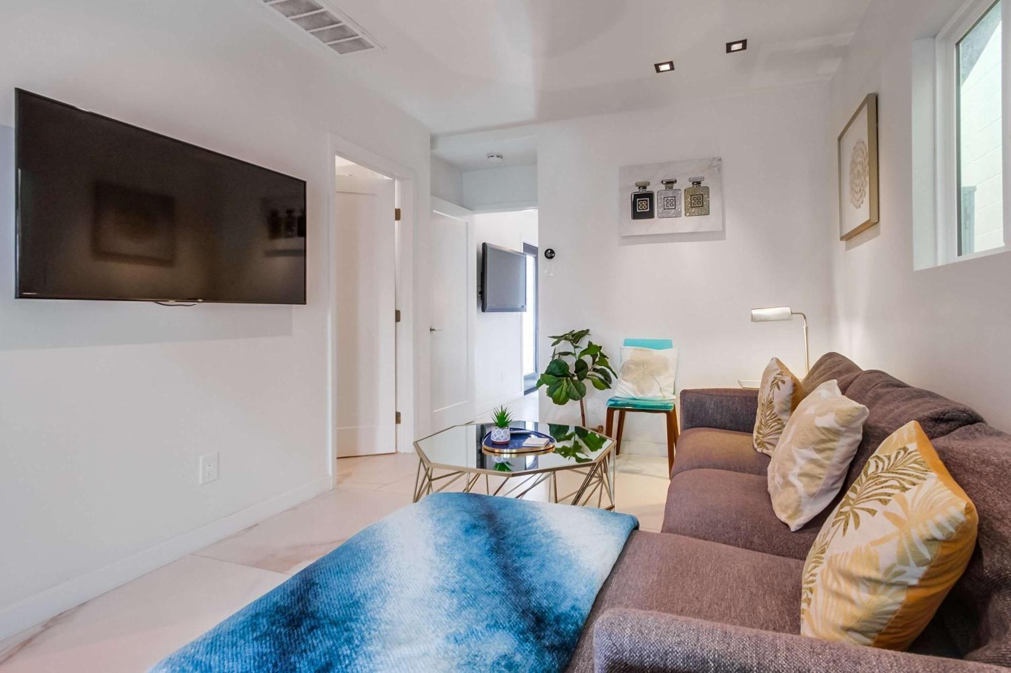 3 Blocks To Ocean Luxury Patio Nightlife *