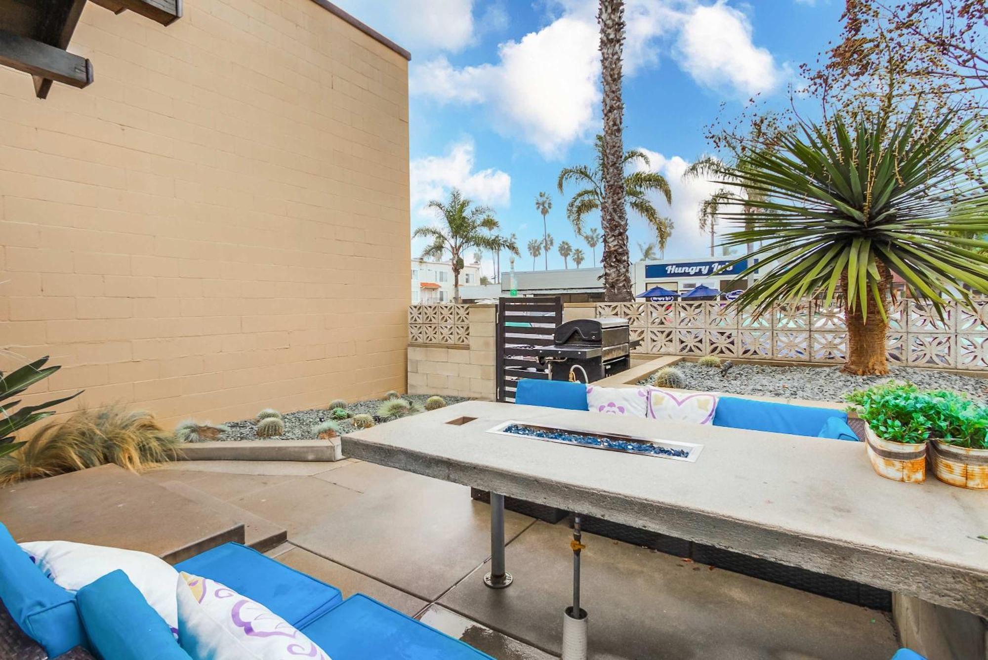 Holiday home 3 Blocks To Ocean Luxury Patio Nightlife