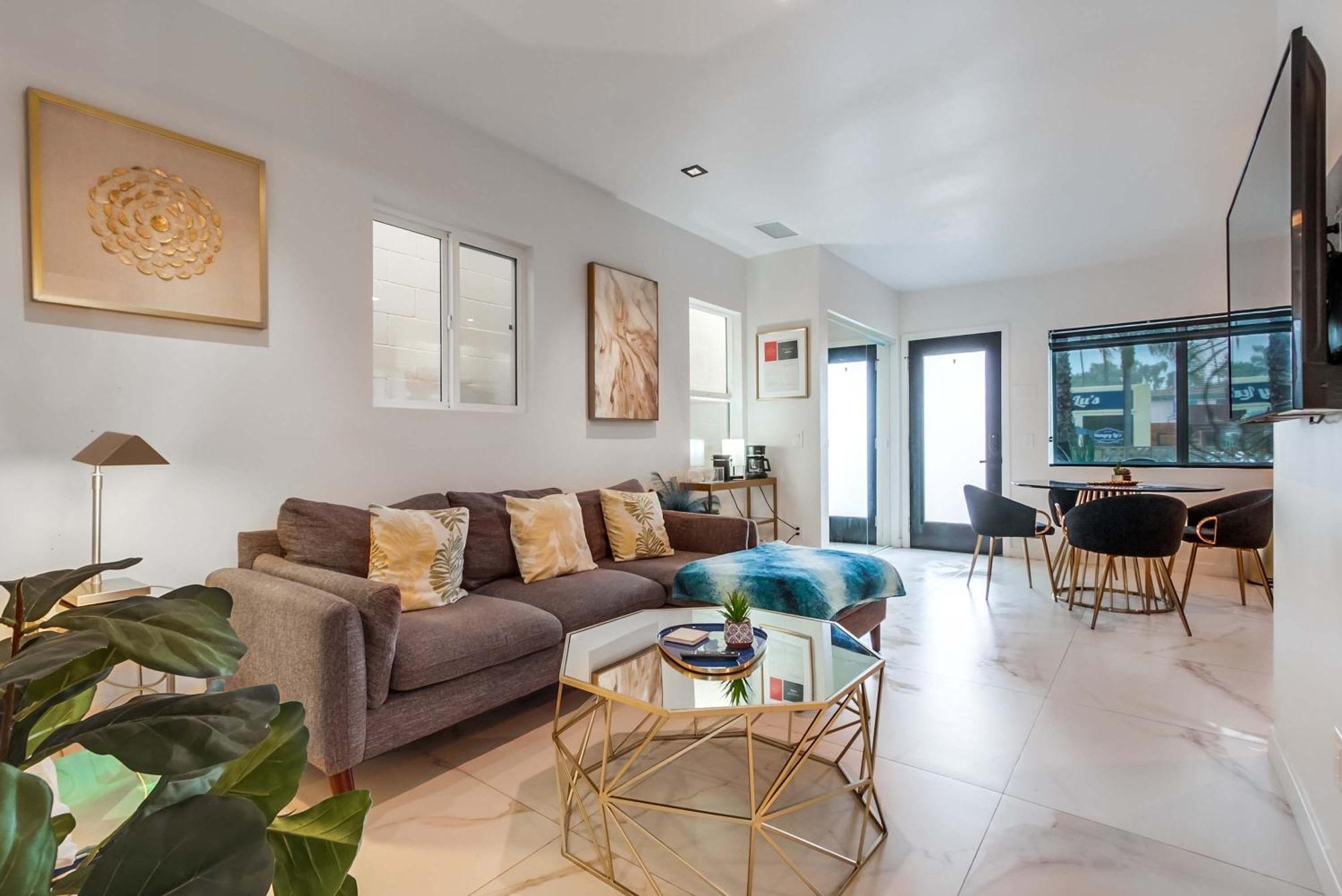 Holiday home 3 Blocks To Ocean Luxury Patio Nightlife *